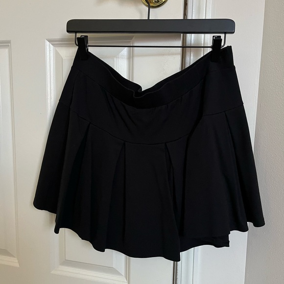 American Eagle Pleated Black Skort - Picture 1 of 2